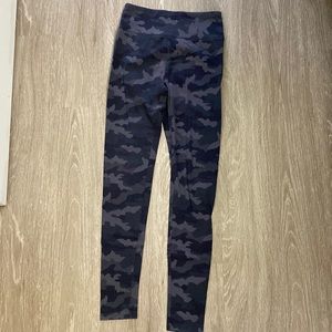 Black and Grey Camo leggings xs